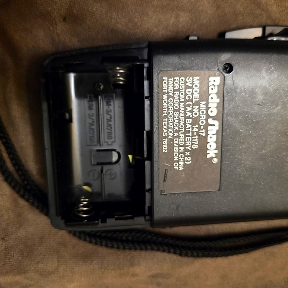 Radio Shack Handheld Micro-17 VOX Voice Activated Recorder 14-1178 - Picture 5 of 5